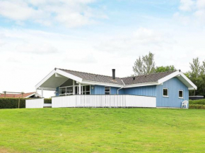 8 person holiday home in Rudk bing, Spodsbjerg